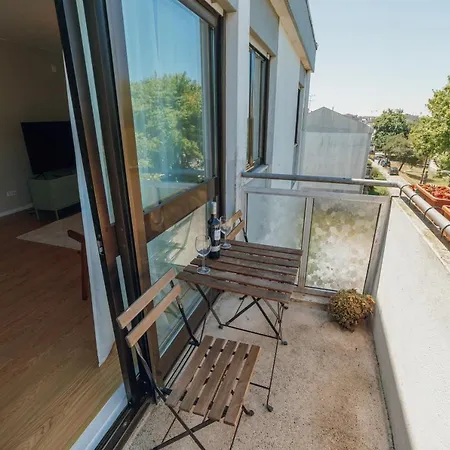 Bright & Stylish Near Parque Da By Vacationy * Porto