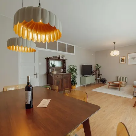 Bright & Stylish Near Parque Da By Vacationy *